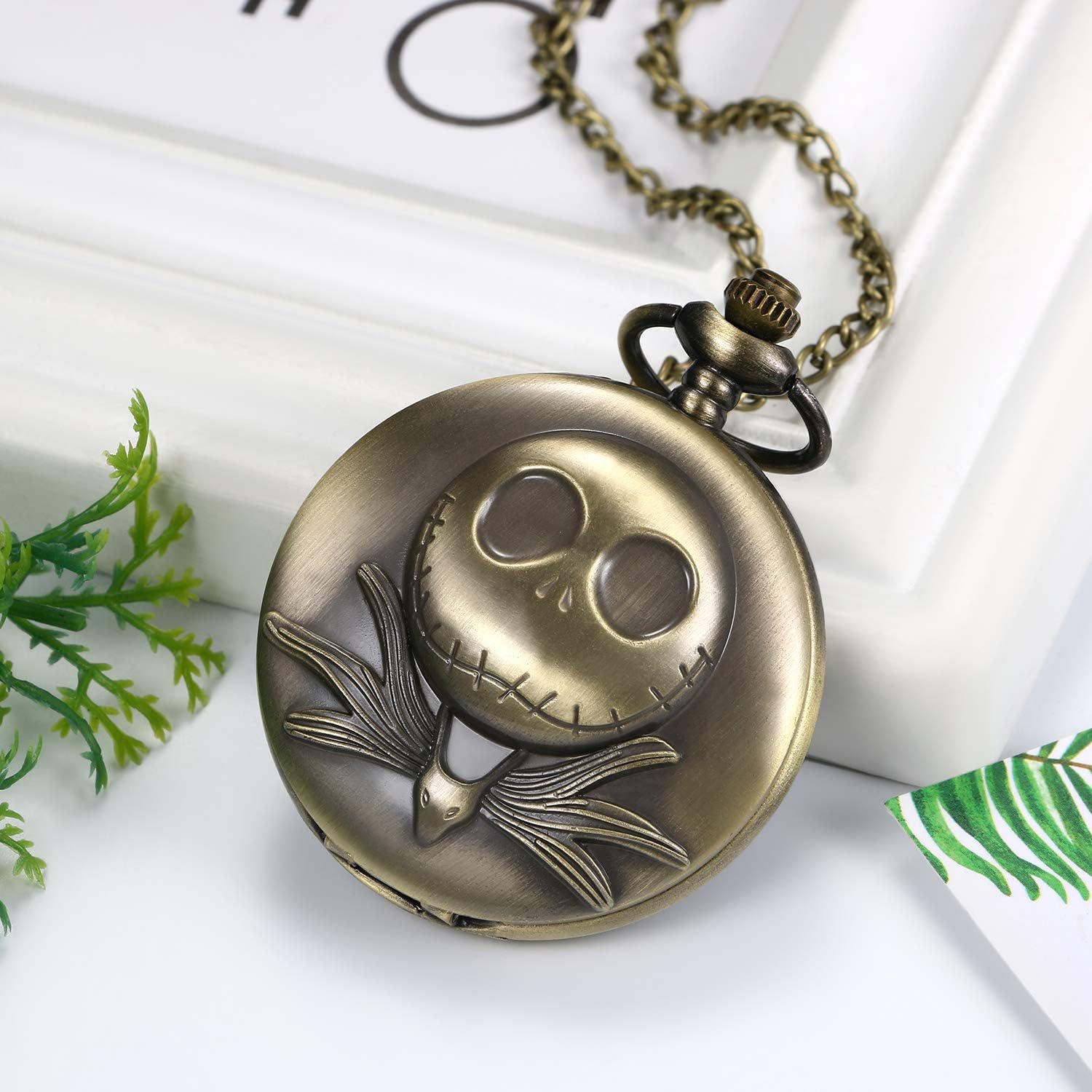 Nightmare Christmas Pocket Watch Vintage Novelty Skull Skeleton Quartz Pocket Watch Necklace for Father's Day