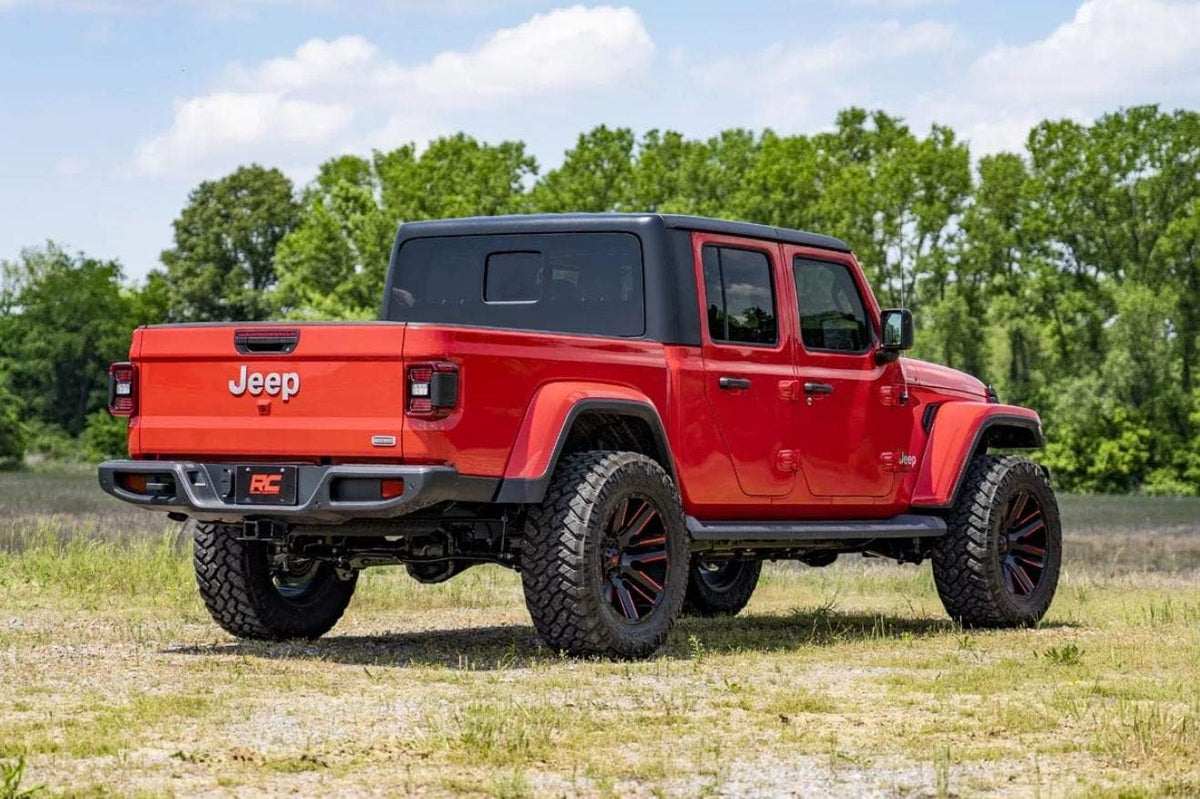 Rough Country 2.5" Leveling Lift Kit for 2020-2024 Jeep Gladiator JT - 63400