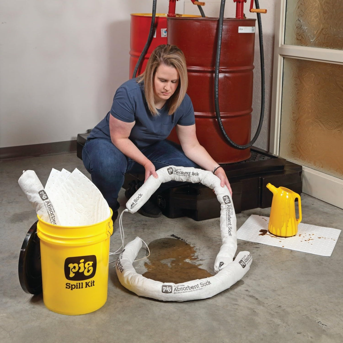 PIG Oil-Only Spill Cleanup Kit | 5 Gallon Pail | High-Visibility Container | PMB30596