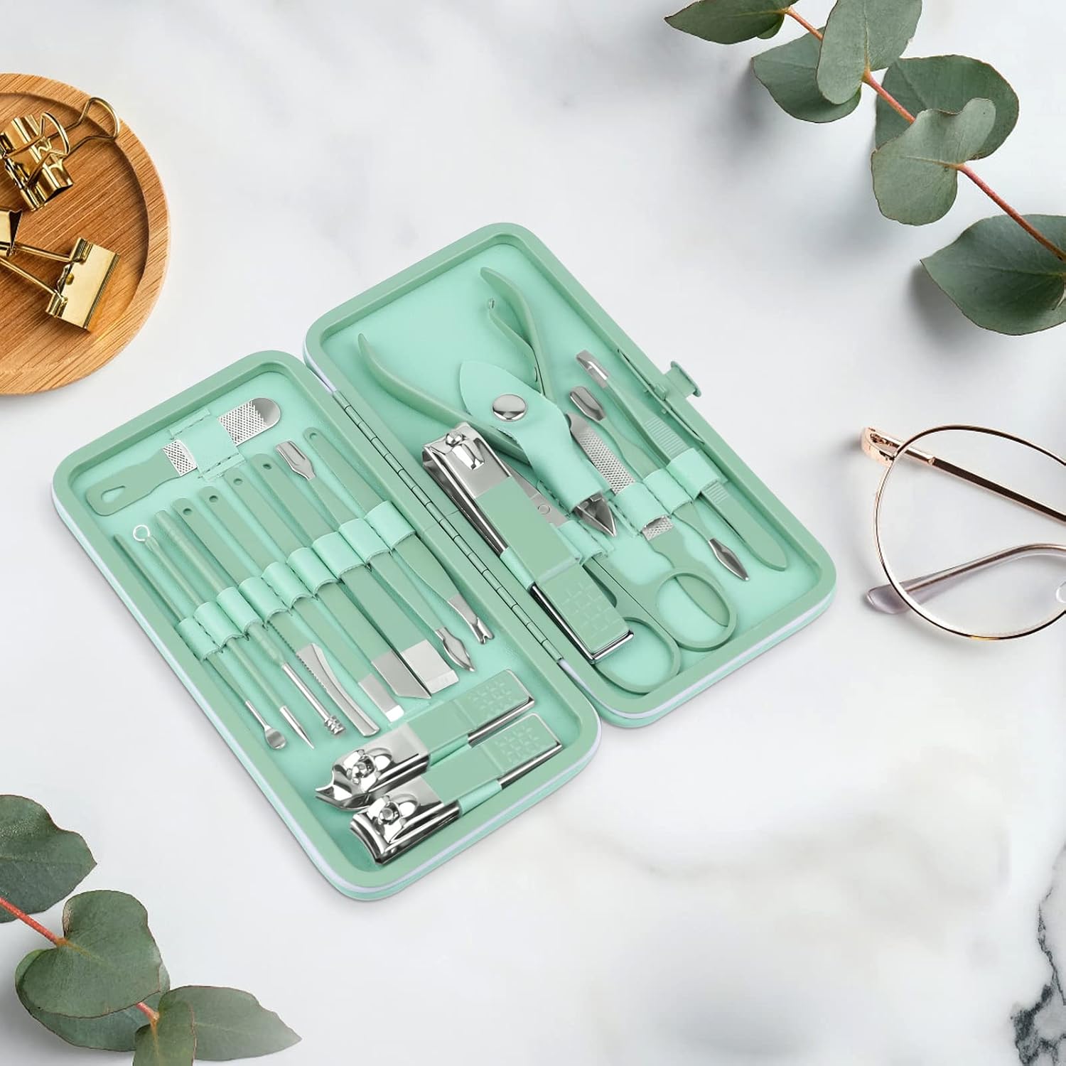 18pcs Manicure Set Pedicure Nail Clippers Set Travel Hygiene Kit Stainless Steel Professional Cutter Care Set Scissor