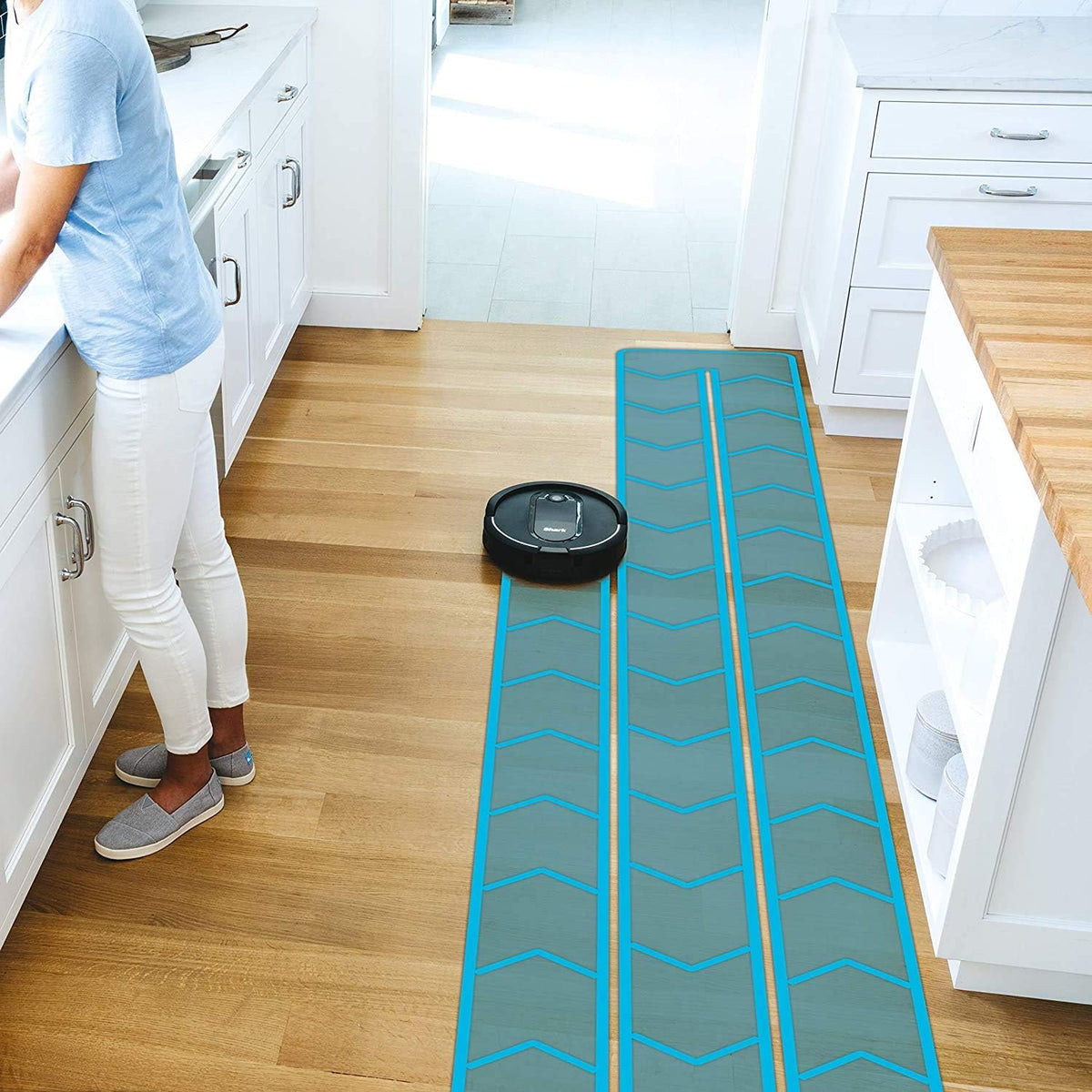 RV1001AE IQ Robot Self-Empty XL, Robot Vacuum with IQ Navigation, Home Mapping, Self-Cleaning Brushroll, Wi-Fi