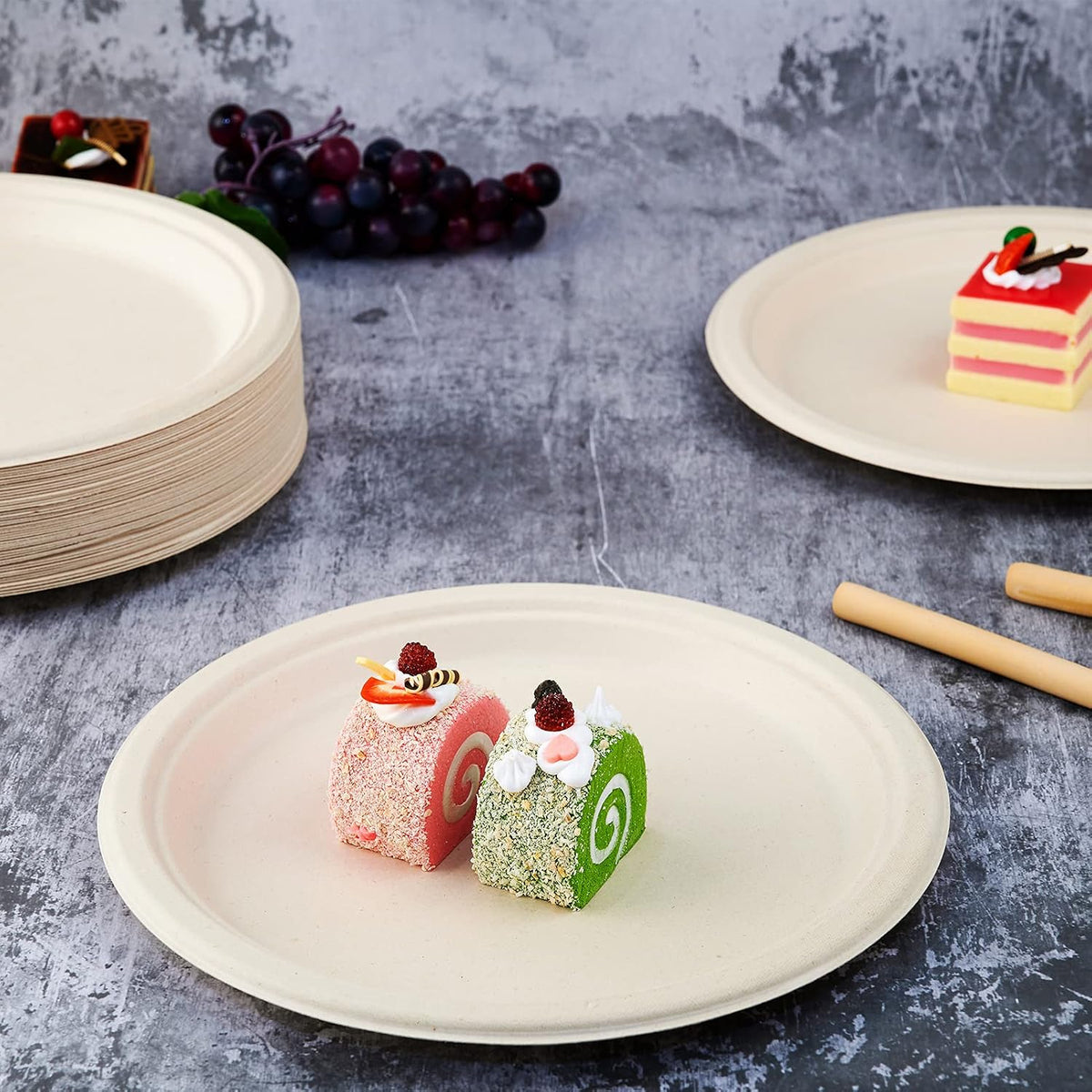 150 Pack Compostable Bagasse Paper Plates 10.25 inch, Nature