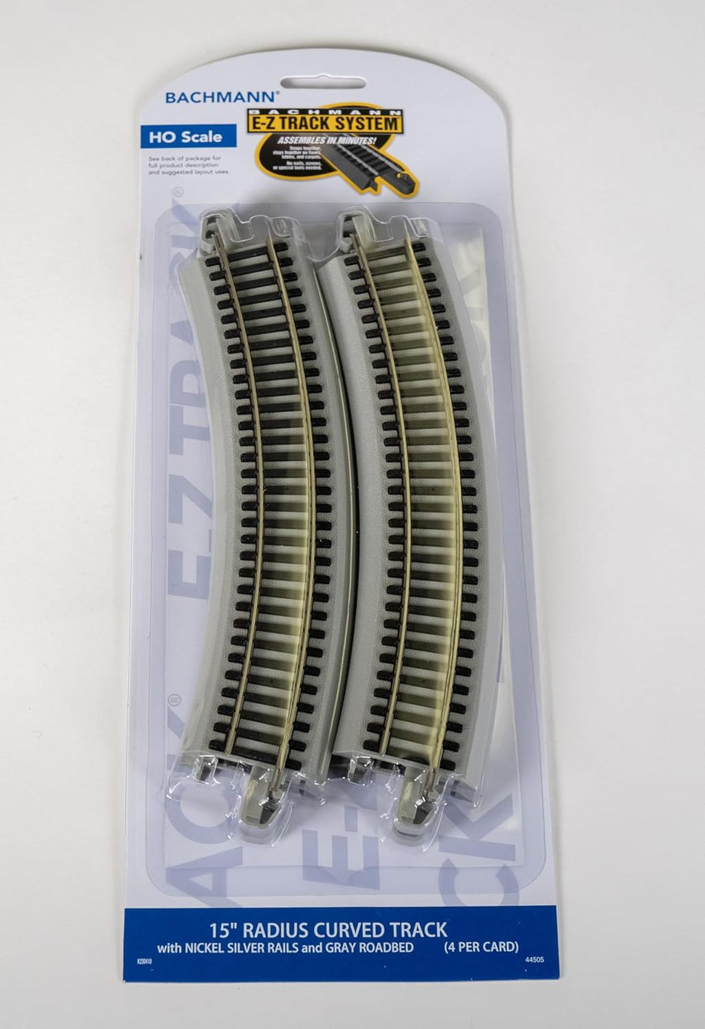 Trains 15" Radius Curved Track 4PK NS Rail with Roadbed HO Scale | Snap-Fit E-Z Track, 15” Radius Curved Track
