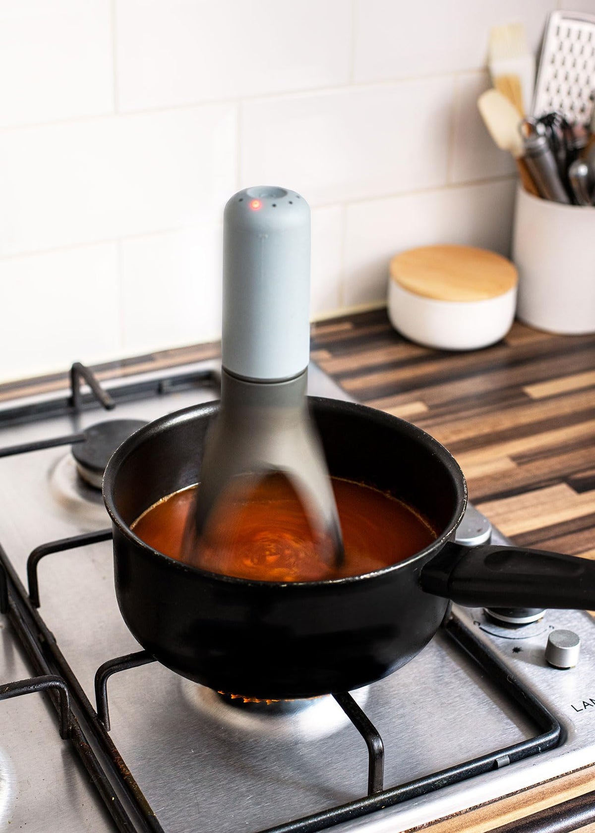 Stirr Plus - The Unique Automatic Pan Stirrer with Timer - Rechargeable USB Stand - Grey