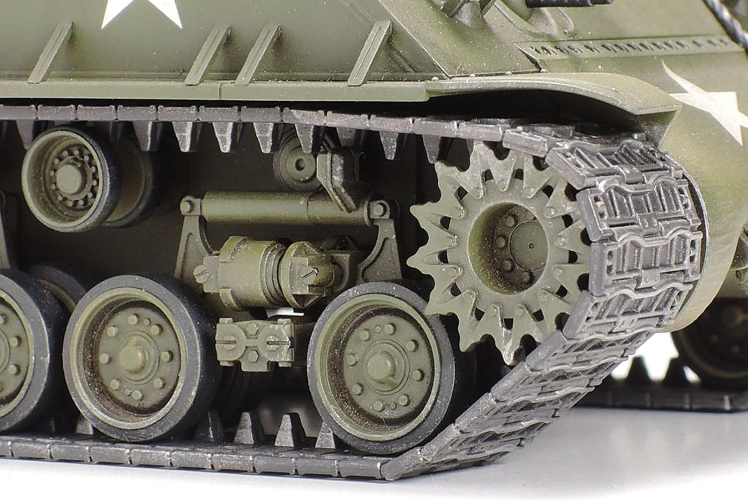 32595 1/48 US Medium Tank M4A3E8 Sherman Plastic Model Kit