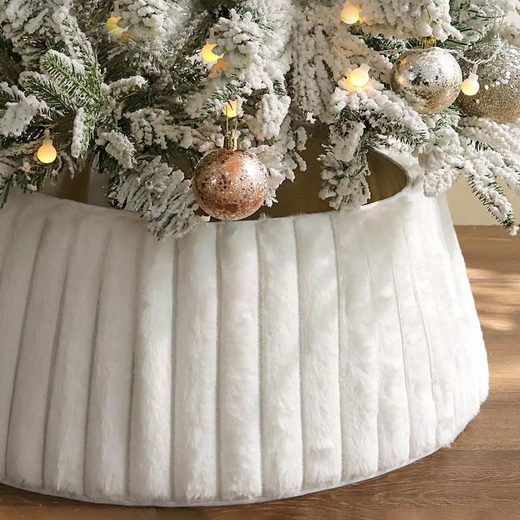 Christmas Tree Collar, Rustic White Luxury Plush Faux Fur Tree Collar with Stripe Textured Pattern, Soft Fluffy Xmas