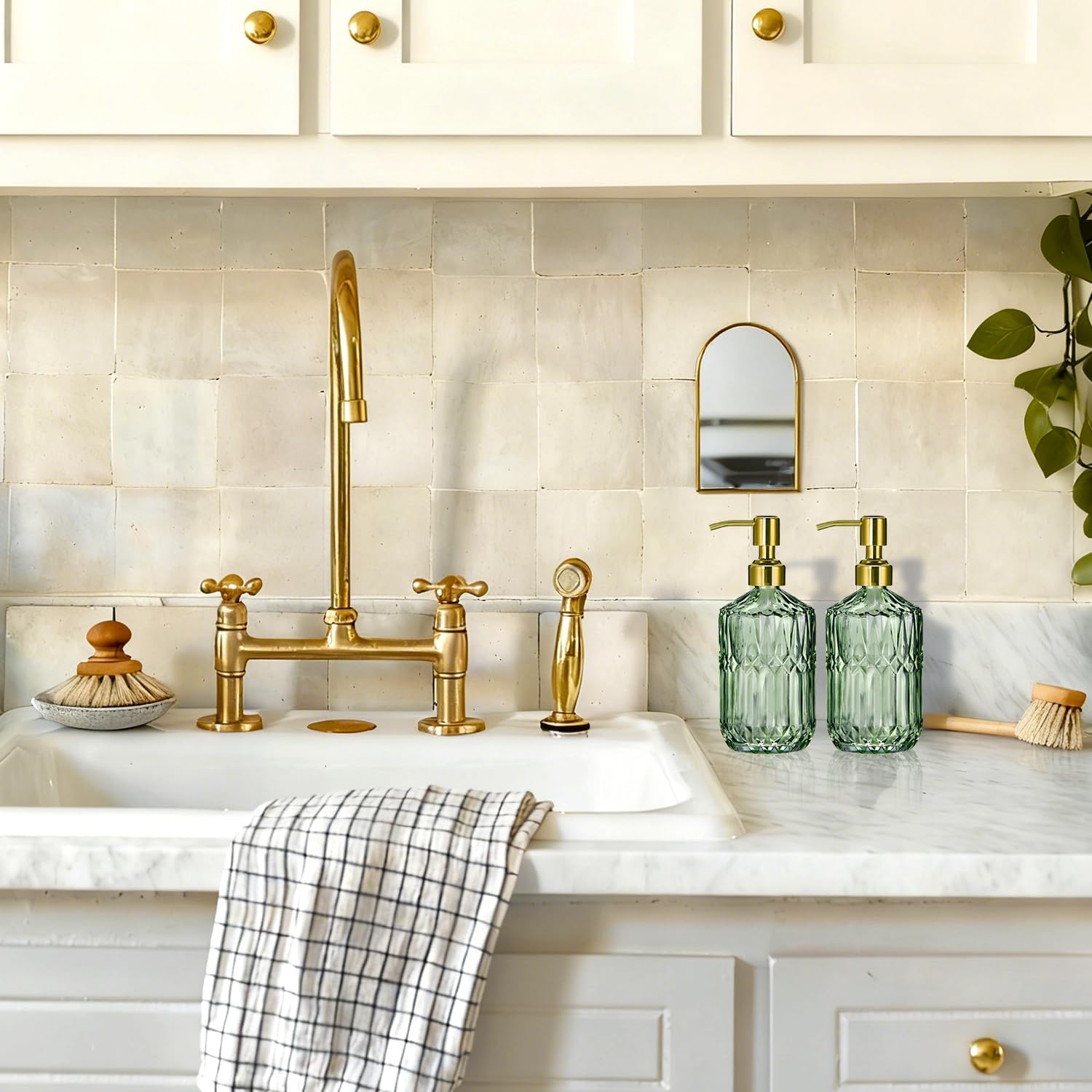 17 Oz Green Glass Kitchen Soap Dispenser for Dish Soap, 2 Pack Bathroom Soap Dispenser Set with Gold Rust Proof Pump
