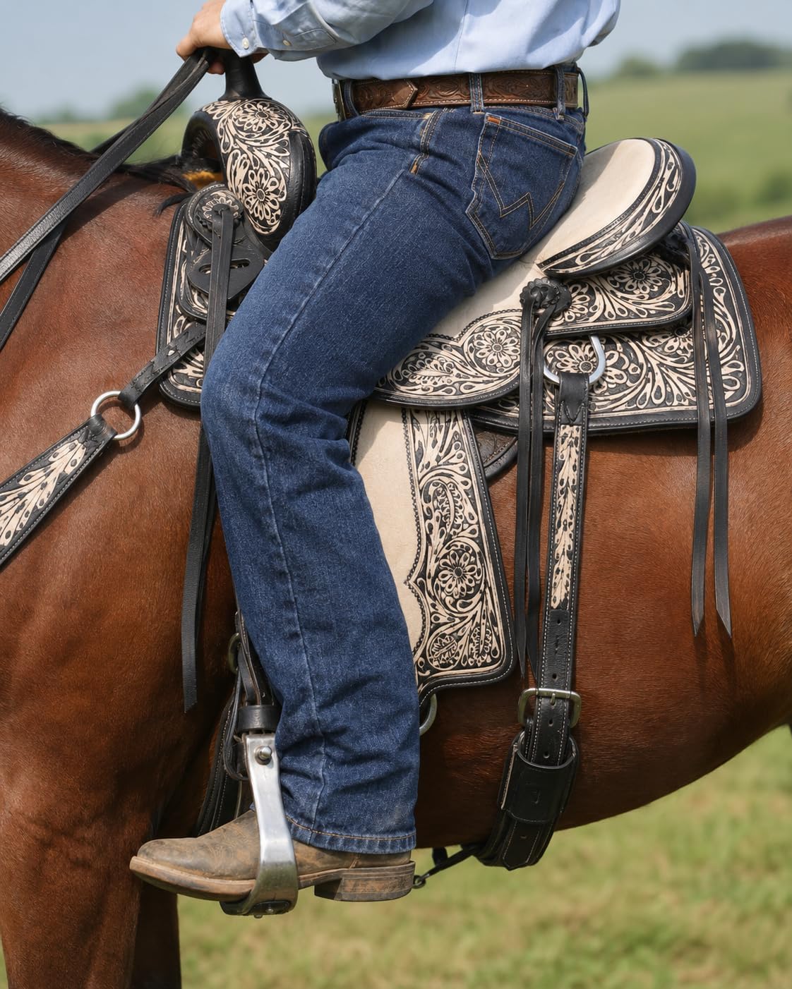 Hand Tooled Western Horse Saddle with Tack Set Genuine Leather Trail Ranch Barrel Racing Saddle Floral Carved 15-18 Inch