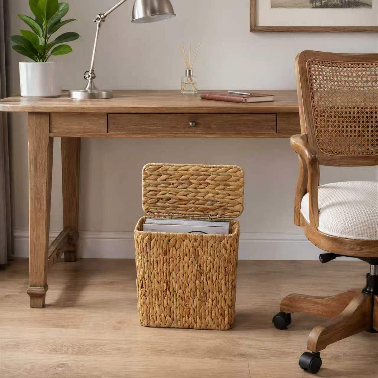 3 Gallon Wicker Trash Can,Small Bathroom Trash Can with Lid,Natural Water Hyacinth Wicker Waste Basket for