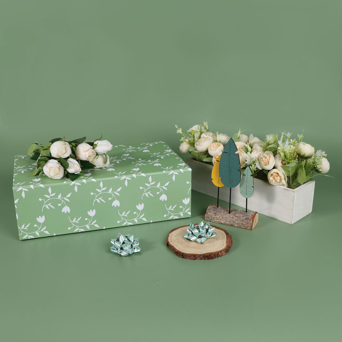 Green Leaves Gift Box with Magnetic Lids 3 Pack