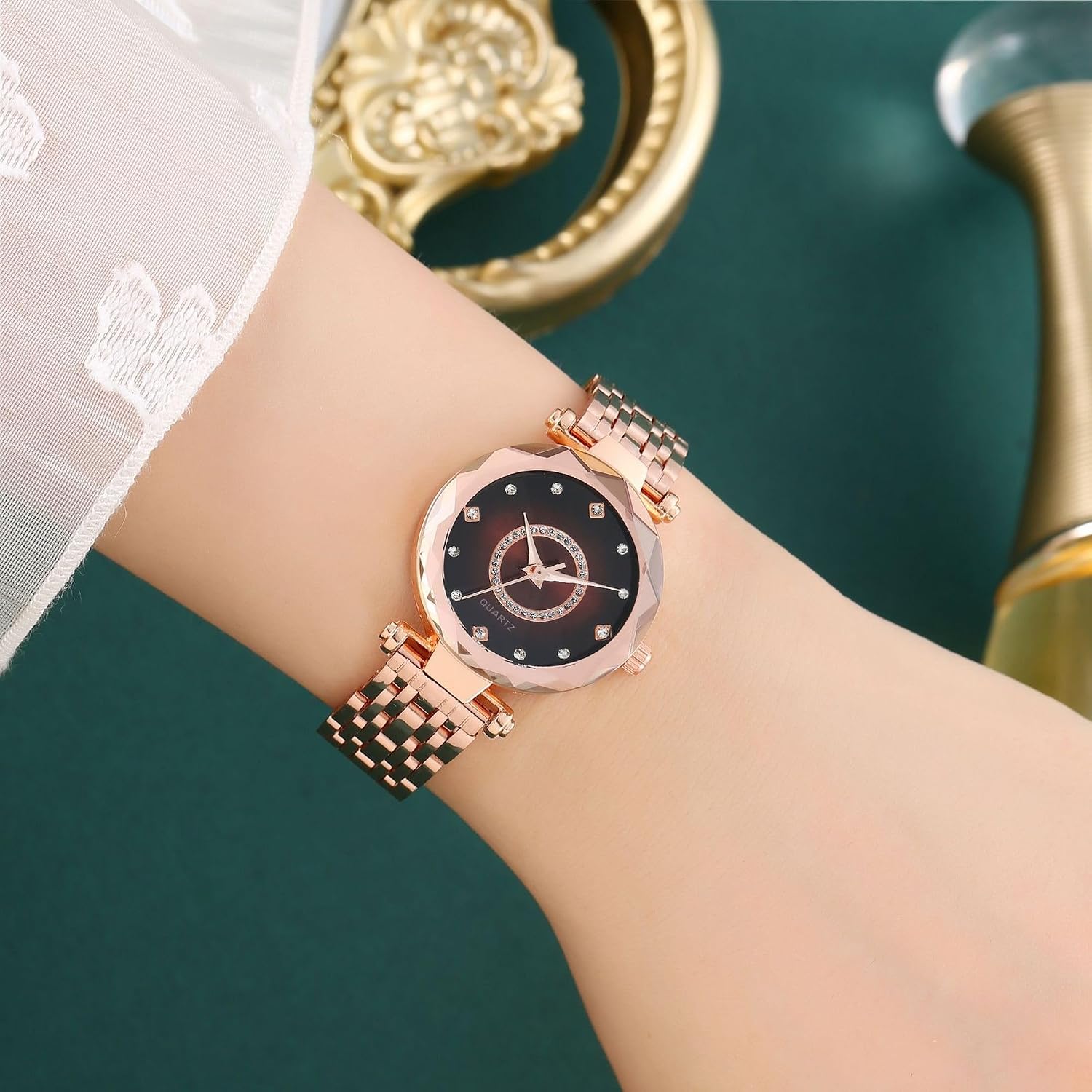 Women Watches with Bracelet Rose Gold for Lady Elegant Stainless Steel Strap Fashion Analog Creative Diamond Dial