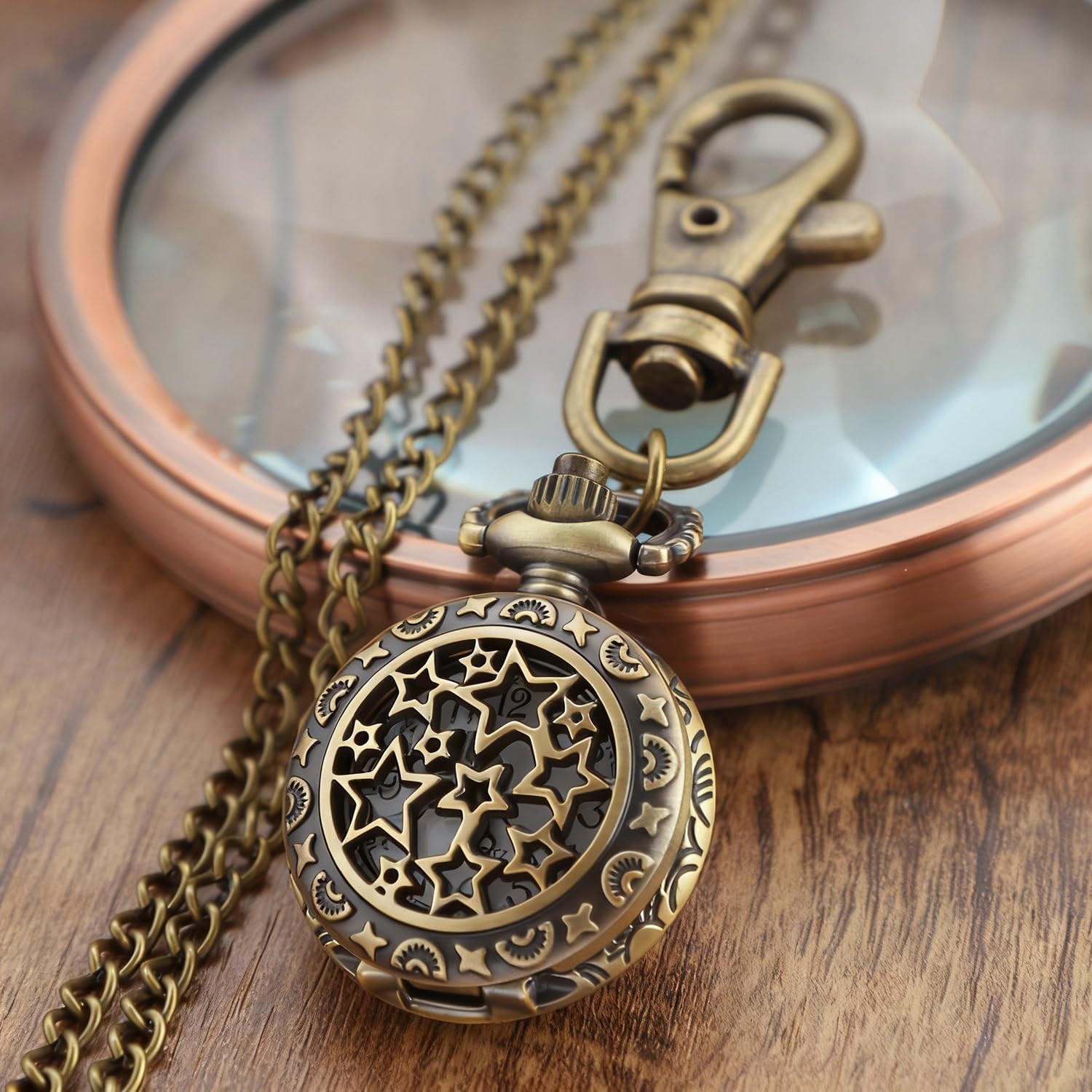 Star Hollow Design Men's Quartz Pocket Watch, Vintage Souvenir Gift Keychain and Chain Dual-Use Pocket Watch