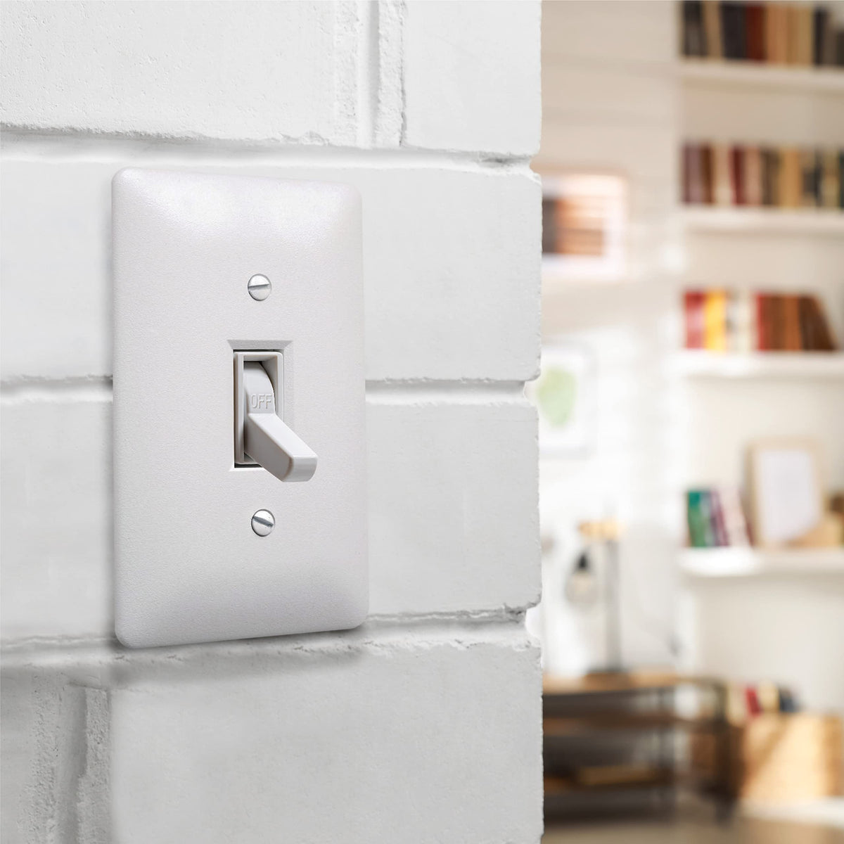 TayMac MASQUE 1-Gang Toggle Cover-Up Wall Plate, White