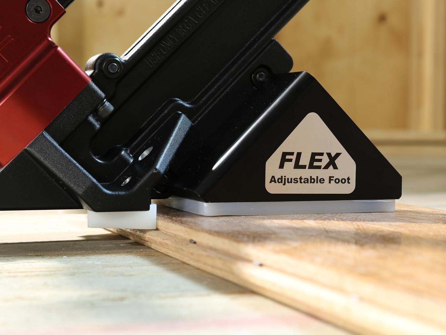 50M2FLEXW Manual Mallet-Actuated 18 Gauge L-Cleat Flooring Nailer