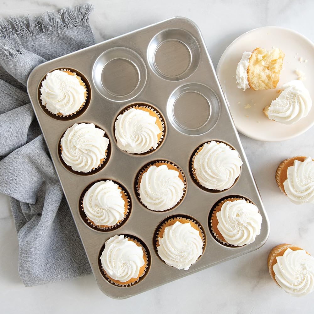 Natural Aluminum Commercial Muffin Pan, 12 Cup