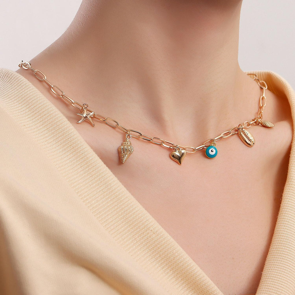 Chunky Gold Charm Necklace for Women White Pearl Choker Necklace Head Portrait Square Pendant Necklace Boho Charm