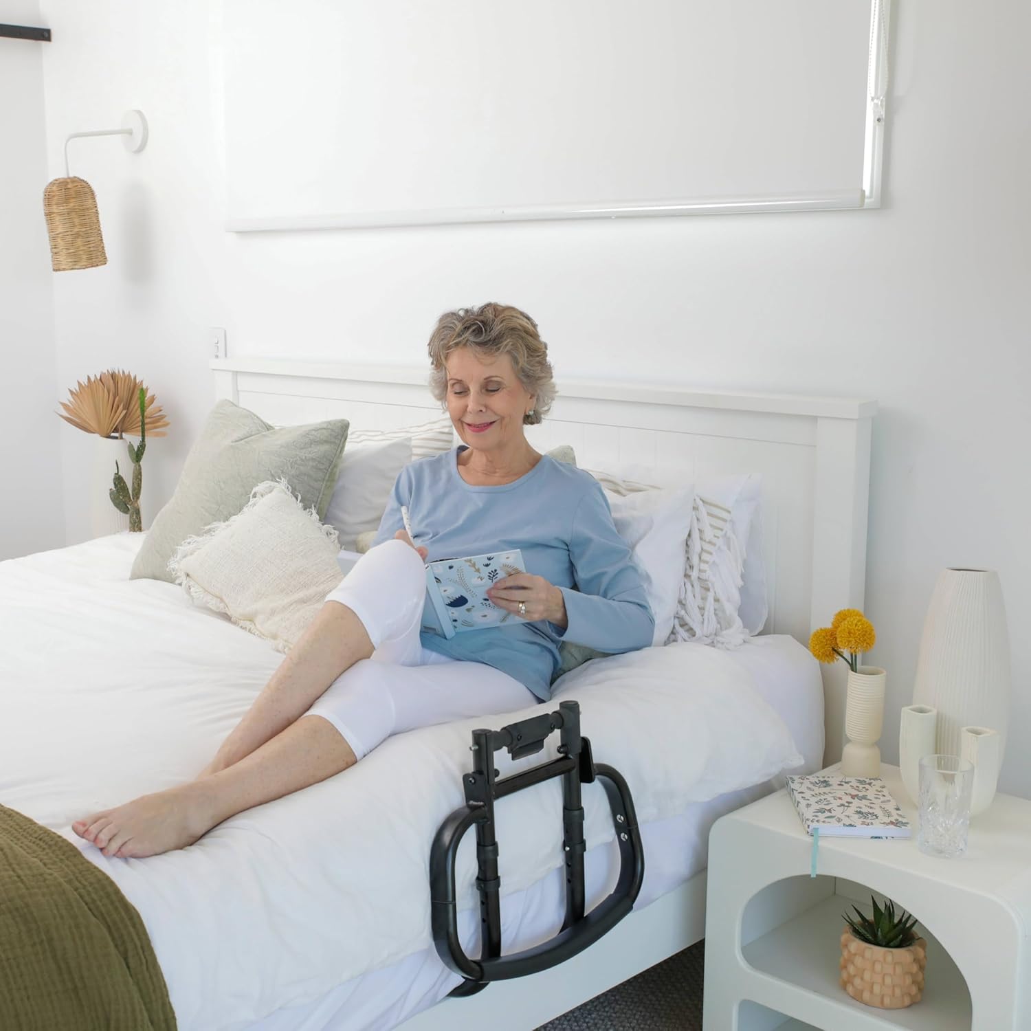 Sturdy Bed Rails for Elderly Adults Safety - Foldable & Adjustable Bed Rail - Supports up to 330lbs - Fit King