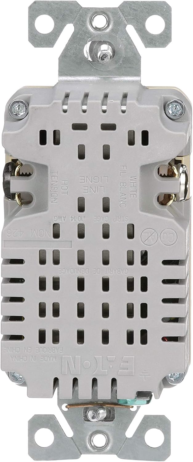 USB-C Charger with Duplex Receptacle
