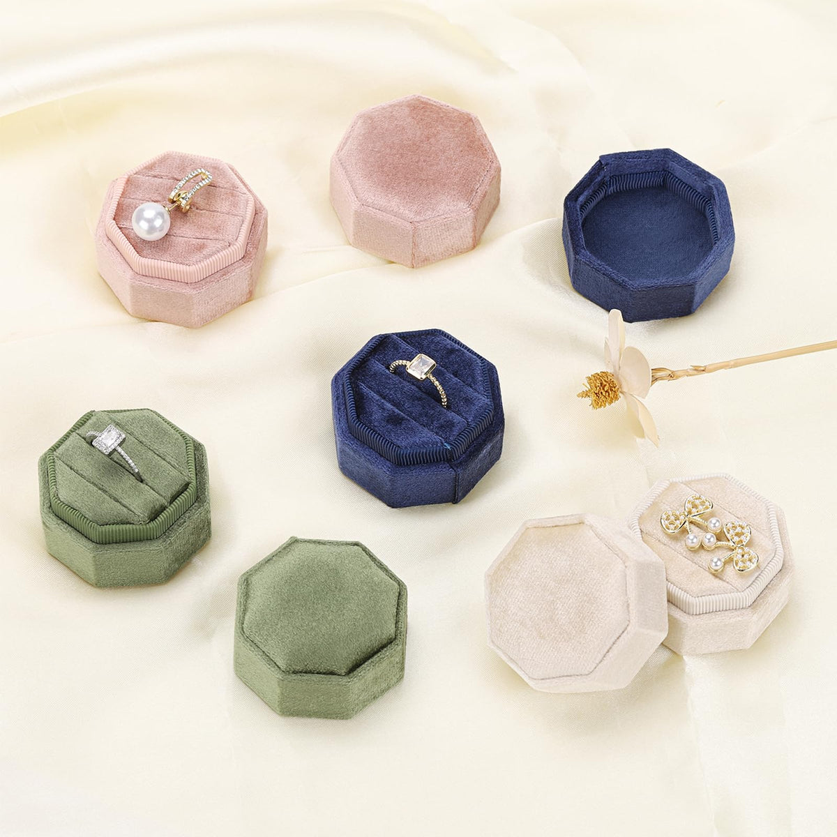 Velvet Ring Box, 3 Slots Jewelry Ring Gift Box Vintage Ring Holder