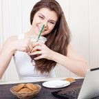25 Set 16oz Plastic Cups with Flat Lids and Straws,Disposable Plastic Iced Coffee Cup,Disposable Clear Drinking Cups