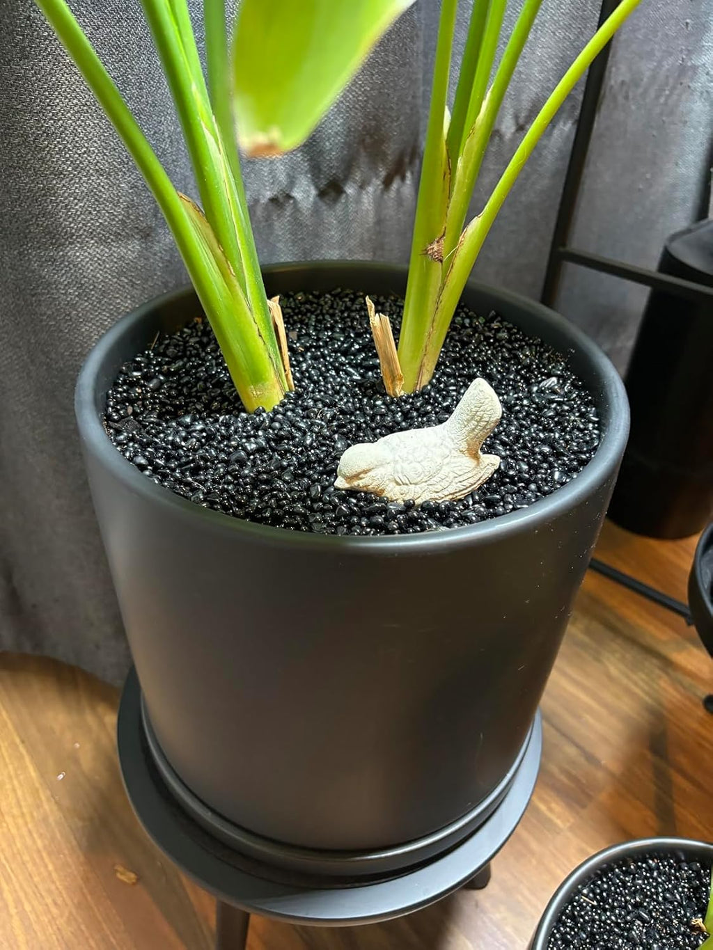 3 LB Small Aquarium Substrate Gravel Sand, Polished Smooth Fish Tank Gravel, Black Crystal Chip Stone, Natural