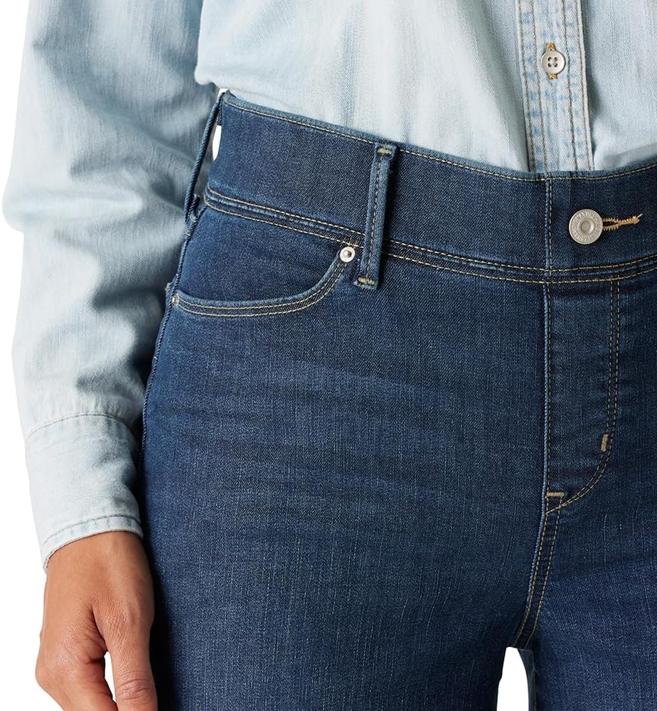 Women's Totally Shaping Pull on Wide Leg Jeans