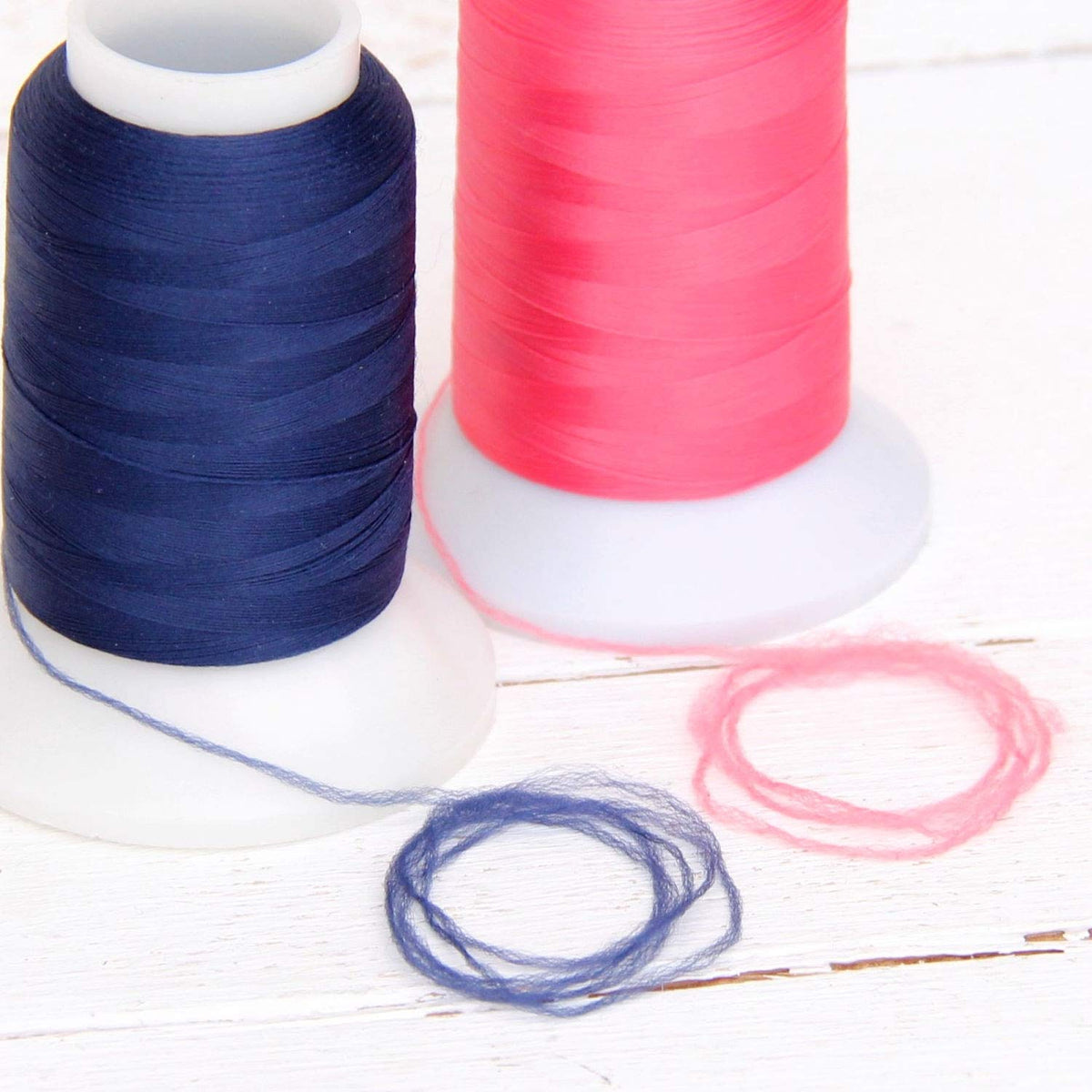 Wooly Serger Thread, Nylon 1000m, Ivory 9102