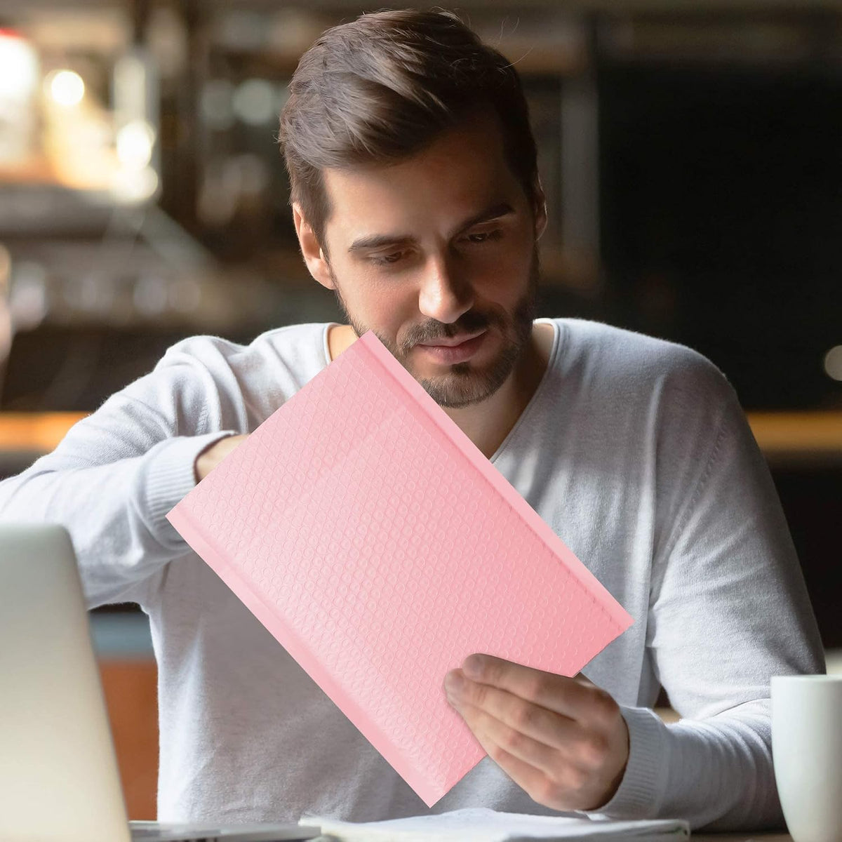 Pink Bubble Mailers 8.5 X 11 for Clothes and Books, 40pcs