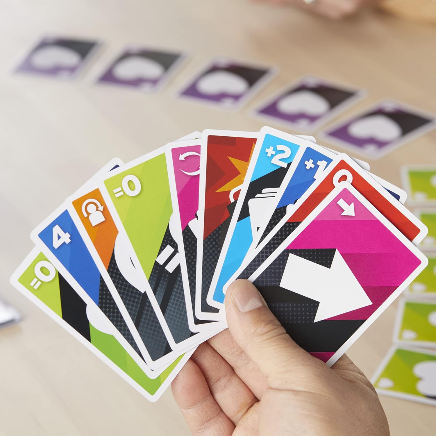Hasbro Gaming 5 Alive Card Game, Fast-Paced Game for Kids and Families, Easy to Learn, 2 to 6 Players, Fun Summer
