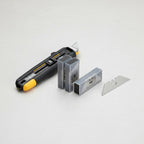 Quick-Change Scraper Utility Knife & 30-Pack Blade Bundle
