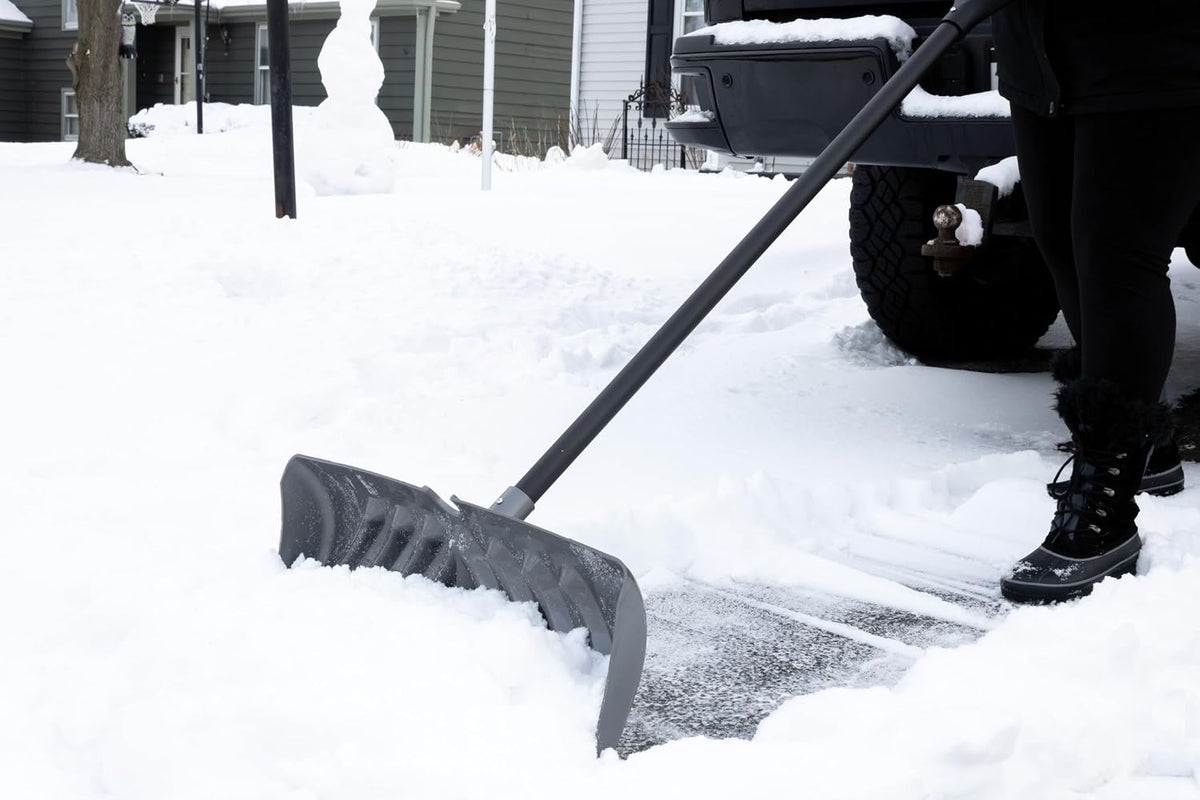 27" Combination Snow Shovel/Pusher with Steel-Core Handle, Graphite/Black