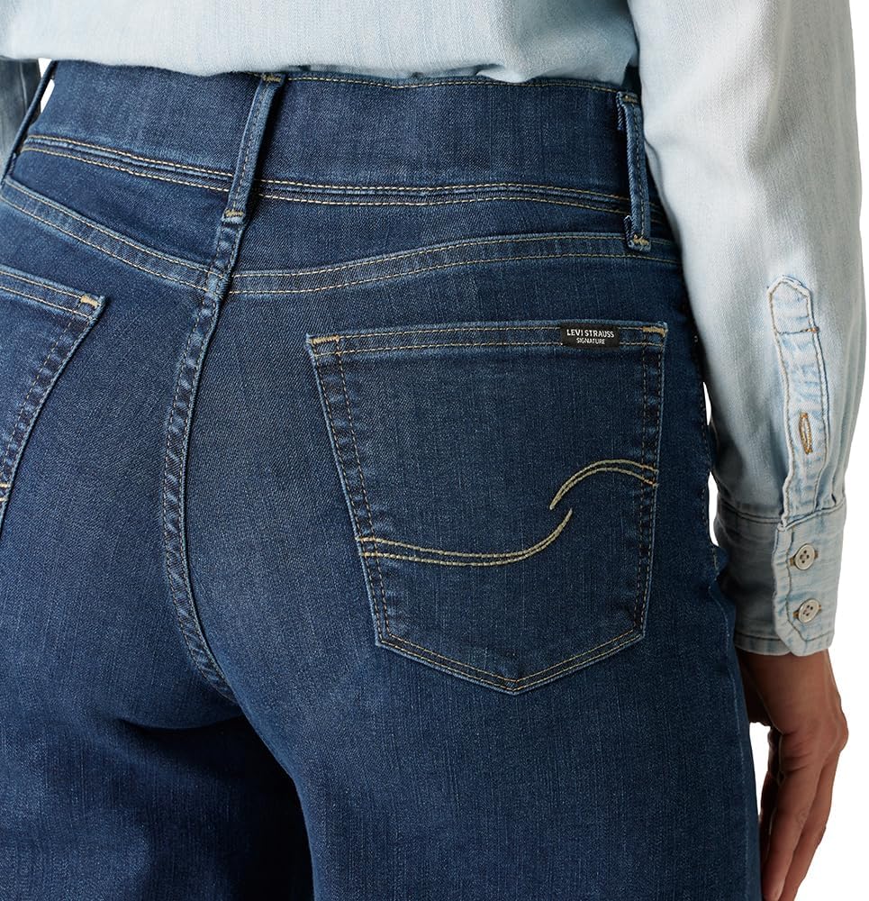 Women's Totally Shaping Pull on Wide Leg Jeans
