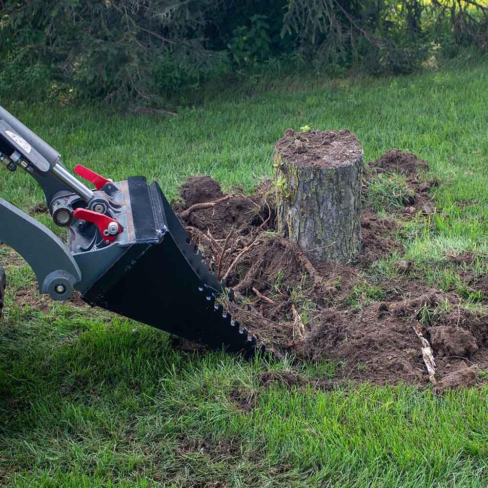 Mini Skid Steer Stump Bucket Attachment, Stump Bucket for Compact Skid Steer with Toro Style Mounting, Serrated