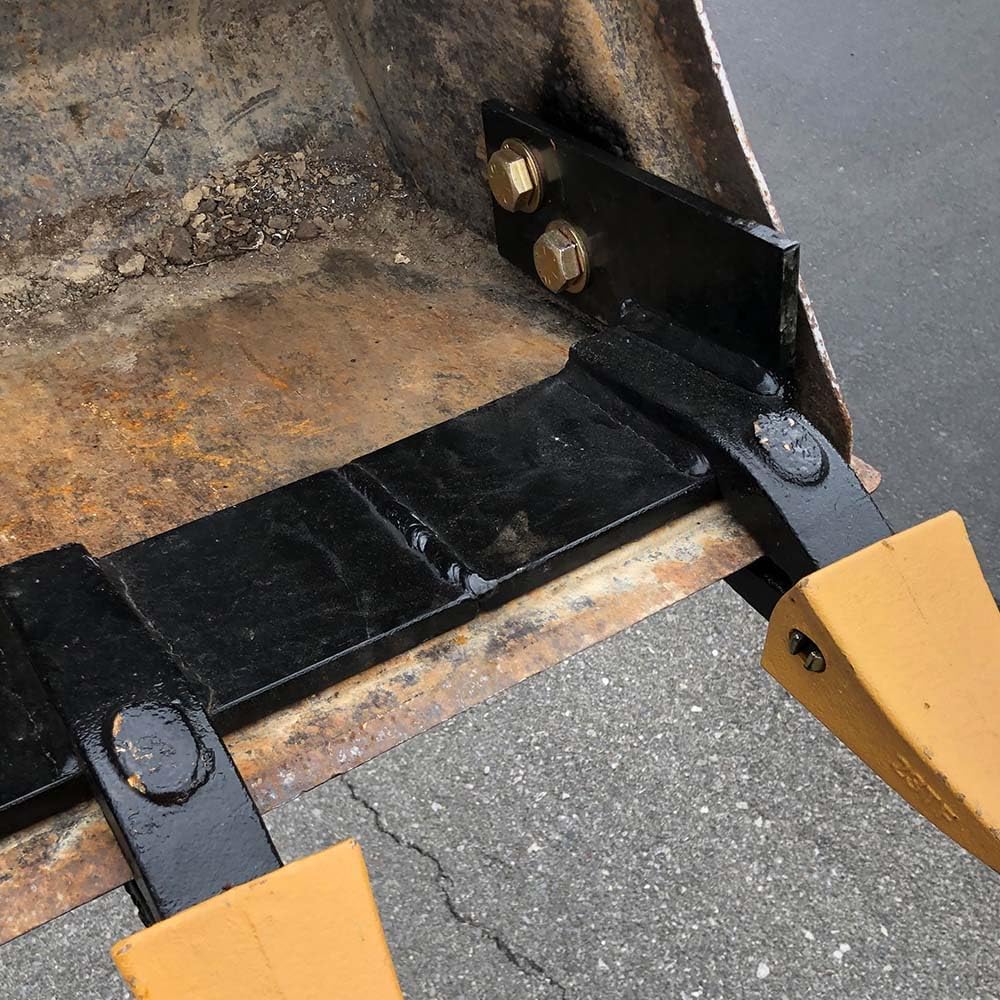 Bucket 23TF Tooth Bar, Universal Size Skid Steer Tractor, USA Made from United Attachments (Bucket Width: 66")