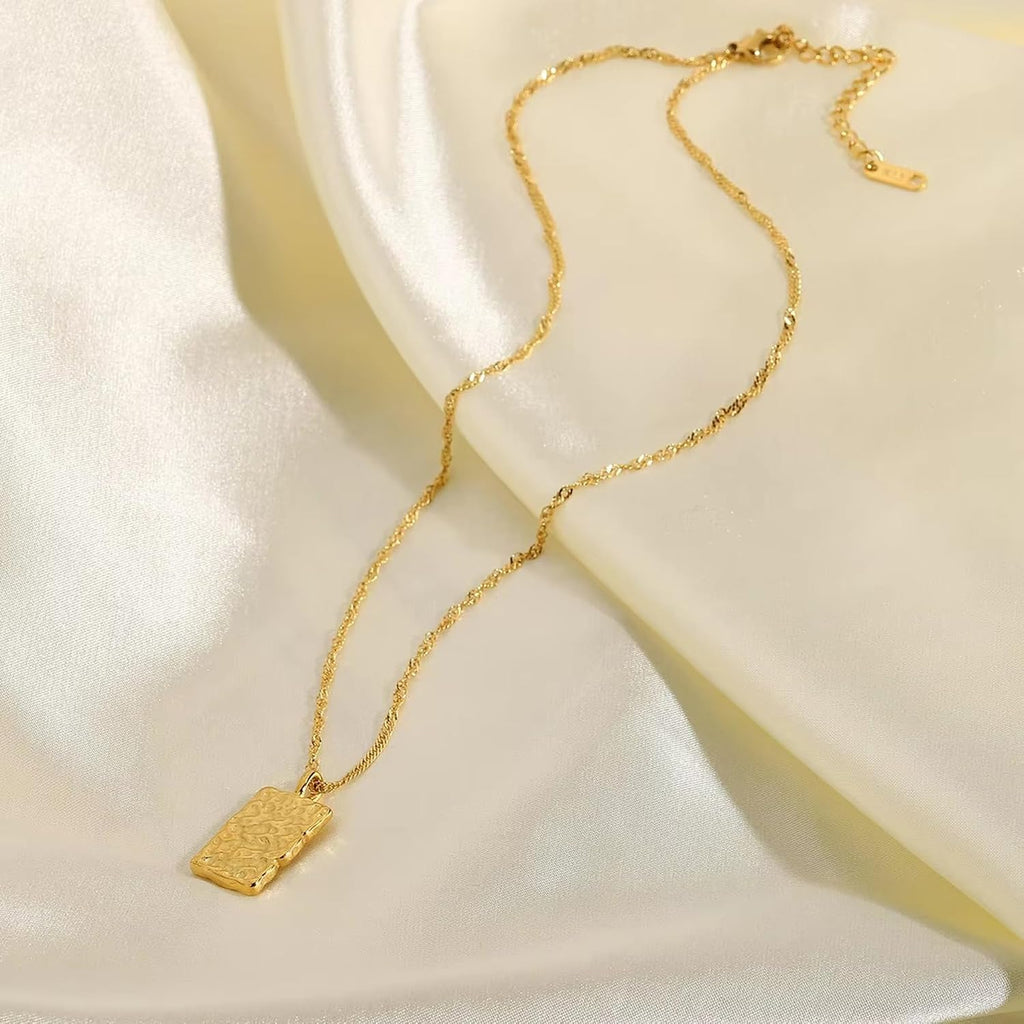 Big Disc Square Pendant Necklaces for Women,Geometric Pendant Chain Necklace Cute Dainty Tag Necklaces for Women