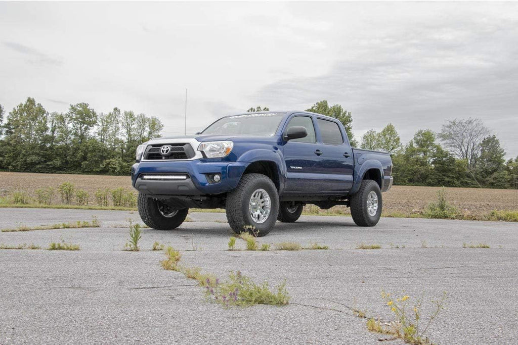 Rough Country 3" Lift Kit w/N3 Shocks for 2005-2023 Toyota Tacoma - 74530RED