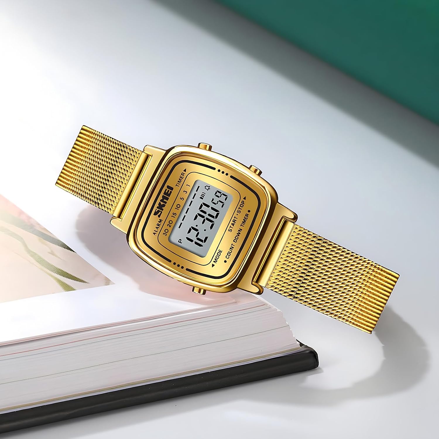 Women's Quartz Watches Ultra-Thin Gorgeous Simple Petite Wrist Watches Small Dial Mesh Steel Bracelet