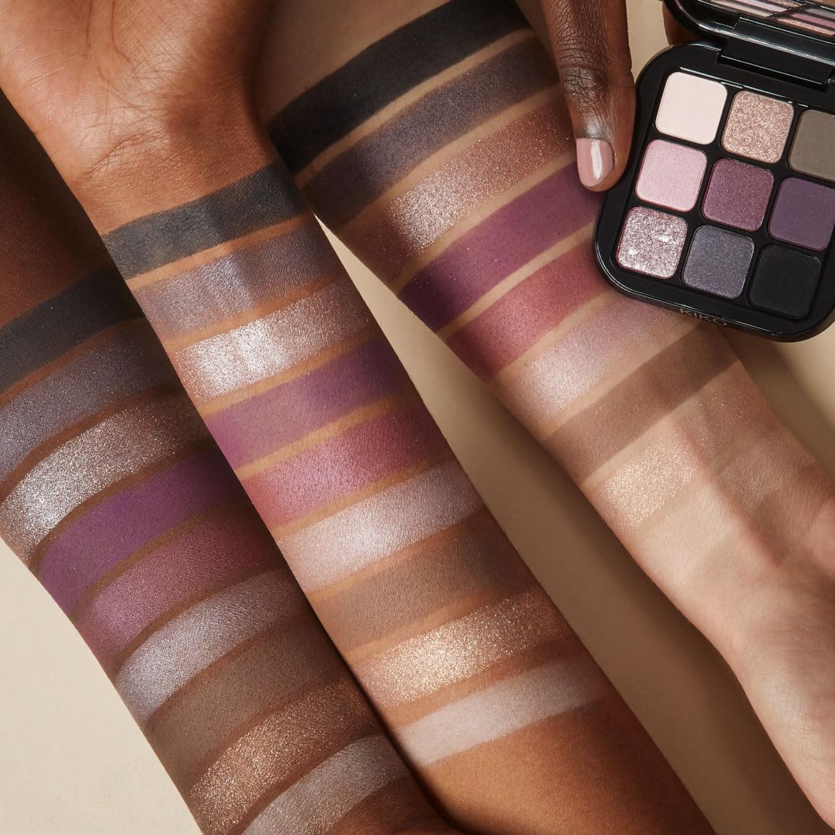 Glamour Multi Finish Eyeshadow Palette | 9 Eyeshadows In Different Finishes