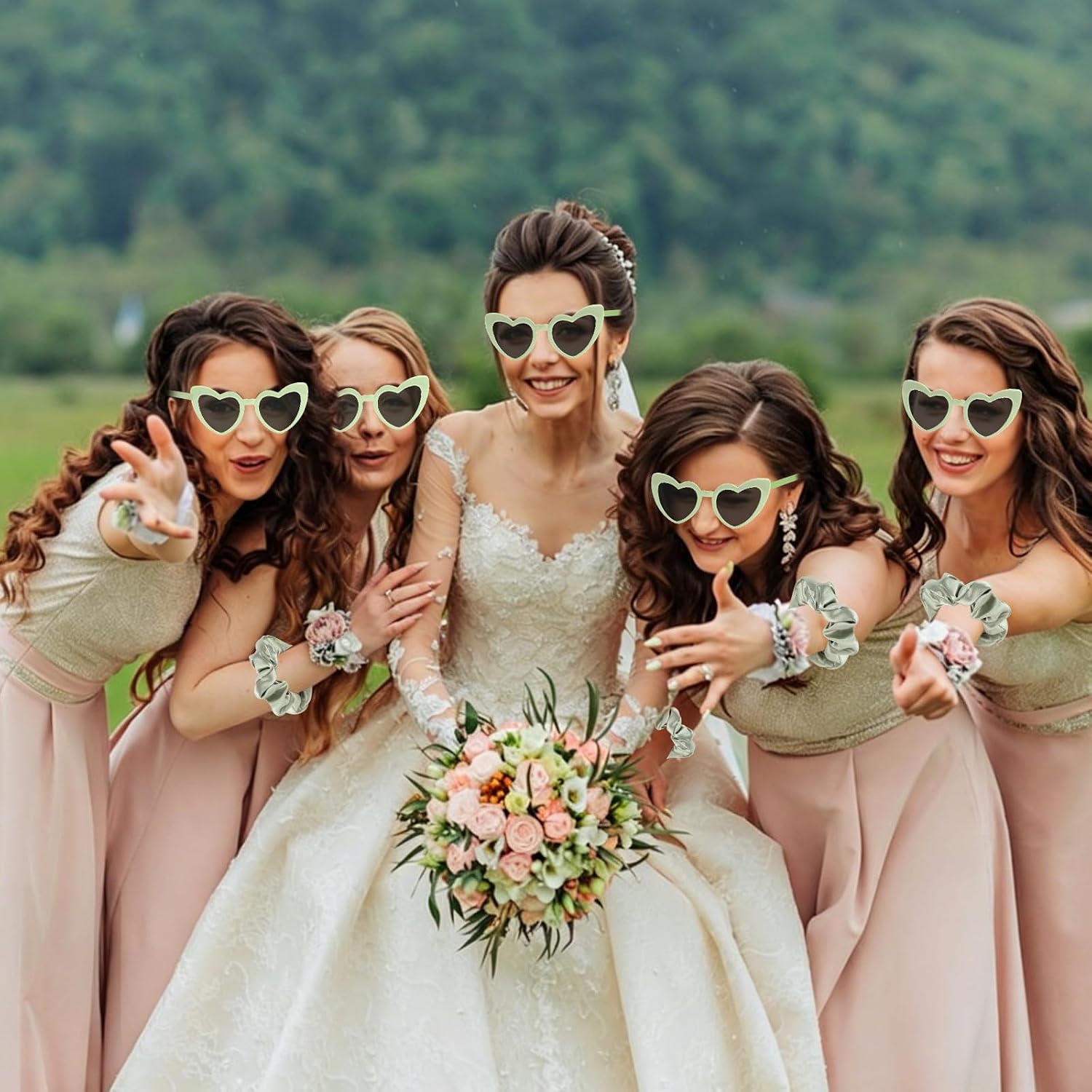 4PCS Bridesmaid Proposal Gift Set Heart Sunglasses Pearl Hair Claw Clip Satin Hair Scrunchies Bridesmaid Spa Headband