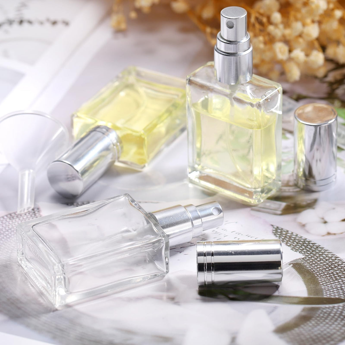18 Pack Clear Glass Fine Mist Atomizer Spray Bottles, 15ml Refillable Mini Perfume Bottle, Empty Glass Perfume