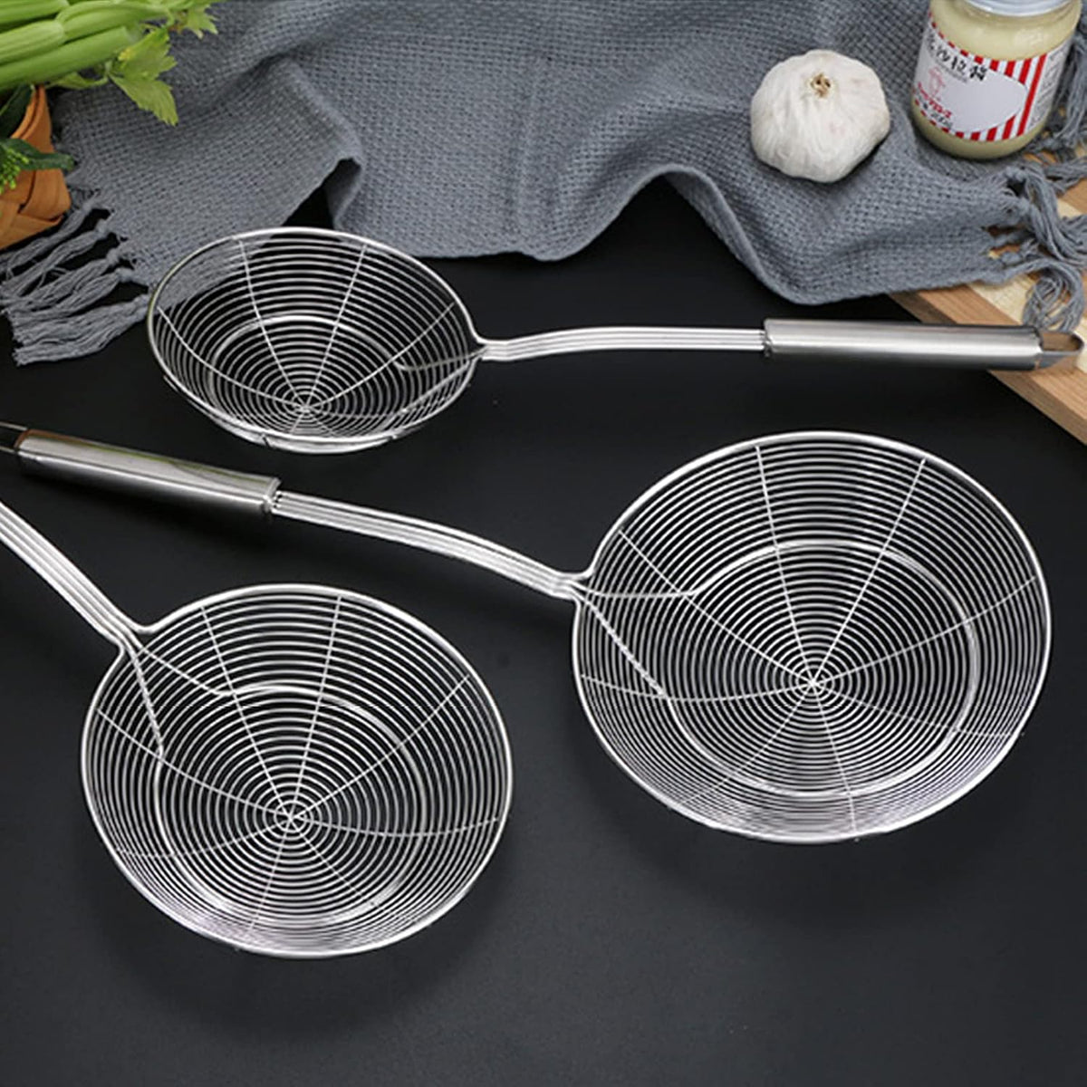 Tenta tenta kitchen Solid Stainless Steel Spider Strainer Skimmer Ladle for Cooking and Frying, Kitchen Utensils Wire Strainer Pasta Strainer Spoon. (7 inch 1pc)