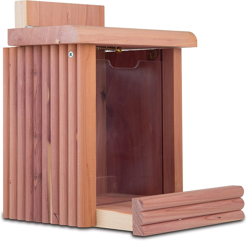 Cedar Squirrel Snacker Feeder, Squirrel Feeder, 2.75 LB