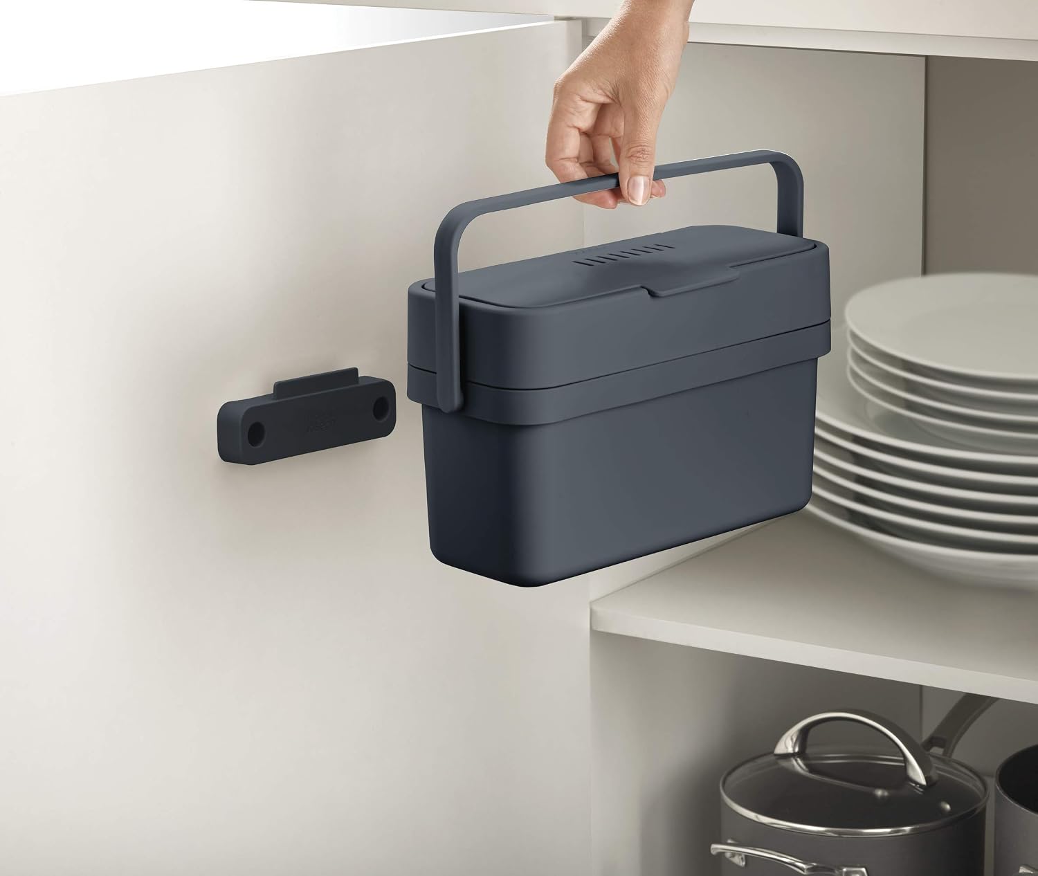 Joseph Joseph Compo Mountable Food Waste Caddy, Easy-Fill with Adjustable Air Vent Compost Bin, 4 Liters/1 Gallon
