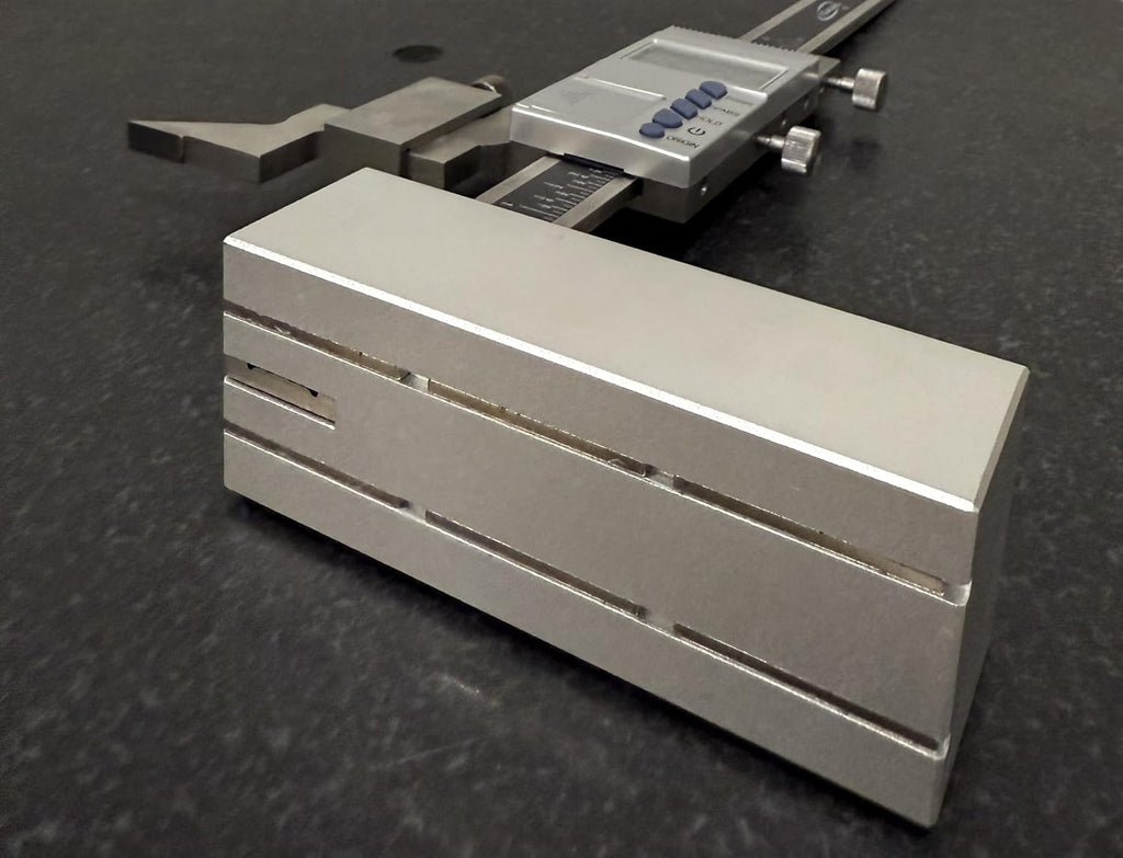 iGAGING 0-6"/150mm Electronic Digital Height Gage, Absolute Reading, in/mm/Fractional Reading, IP54 Protective Rating, Magnetic Base, #35-629