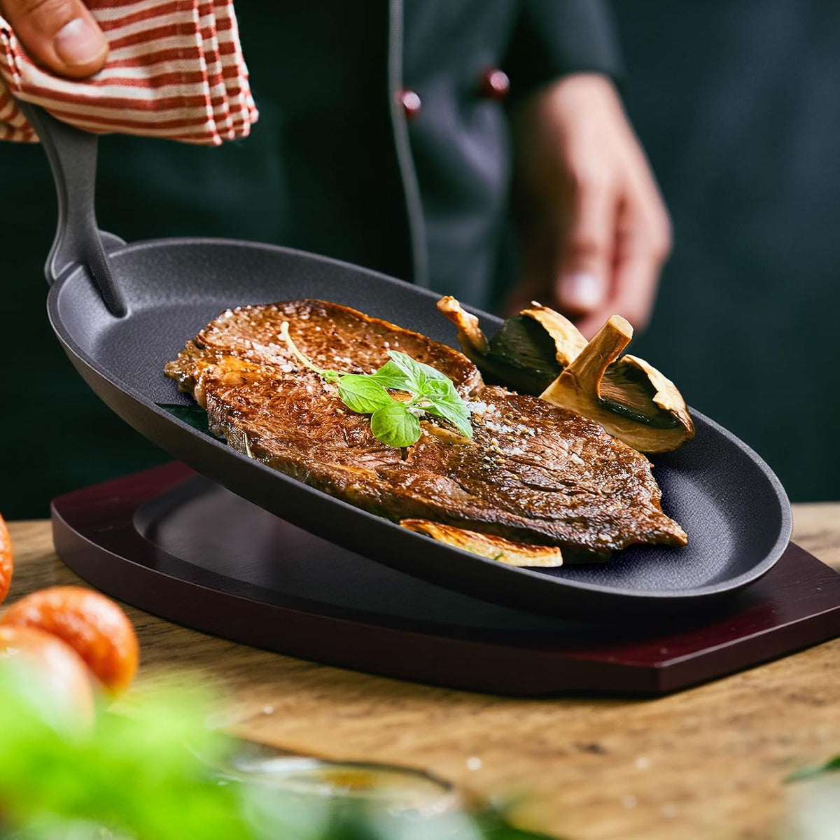 8 Pieces Cast Iron Fajita Skillet Pan Set Sizzling Steak Plate