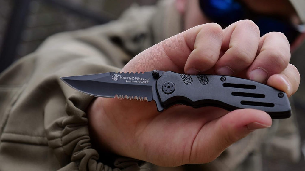 Accessories Extreme Ops SWA24S 7.1in S.S. Folding Knife with 3.1in Serrated Clip Point Blade and Aluminum Handle for