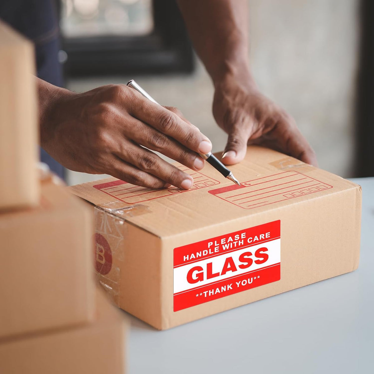 500 Pcs Fragile Glass Stickers Handle with Care Labels Red 1 Roll
