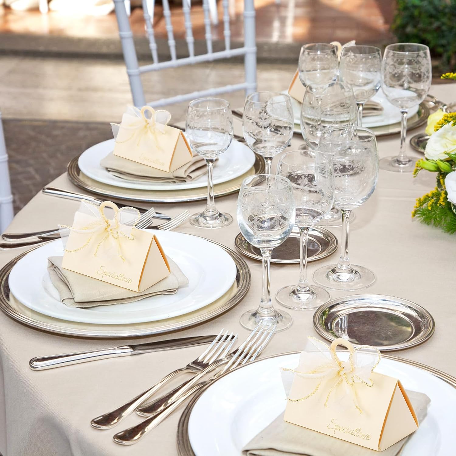 30 Pack Wedding Favor Boxes, Small Gift Boxes for Guest with Handle, White Elegant Chocolate Treat Candy Boxes with
