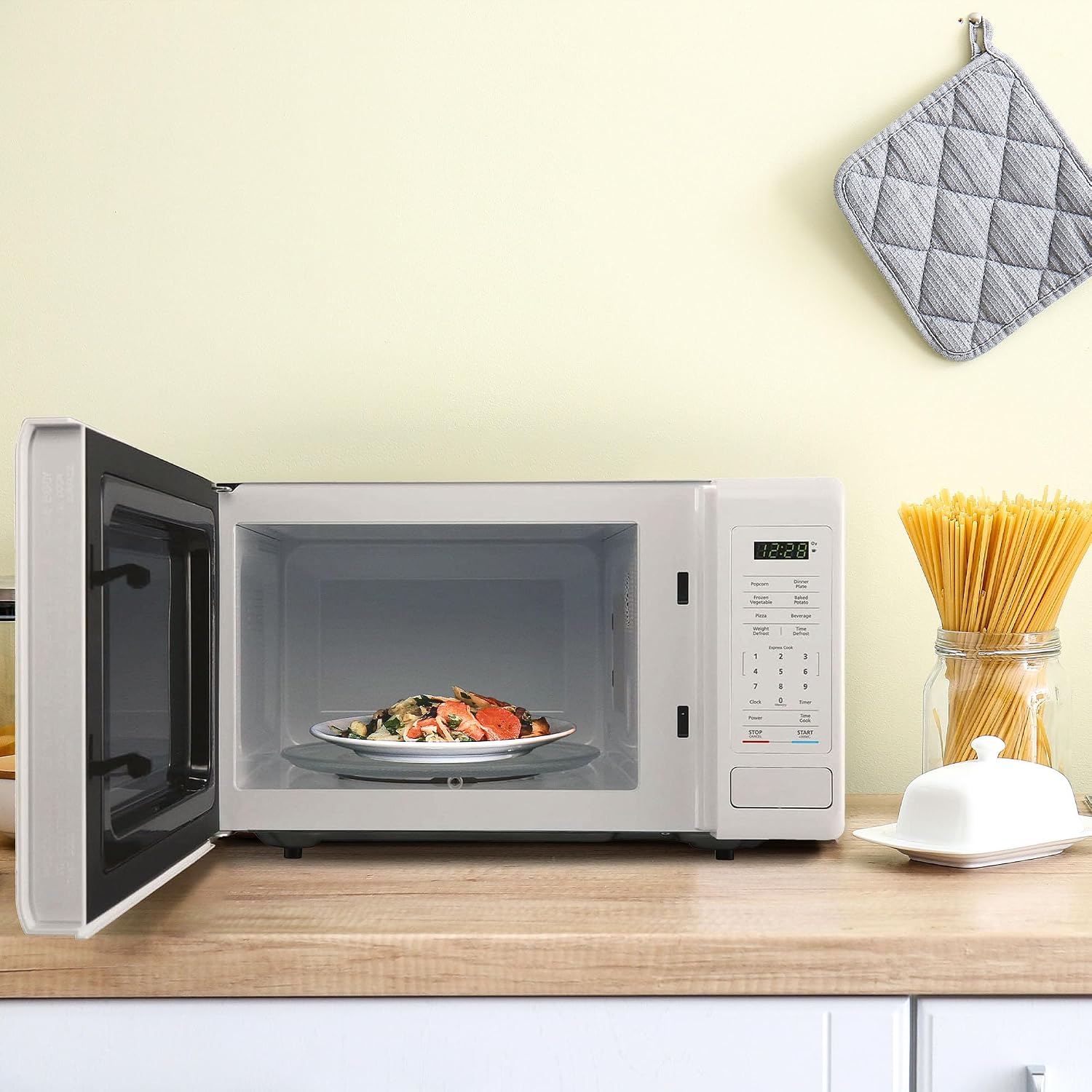 0.9 cu. ft. 900 Watt Countertop Microwave in White