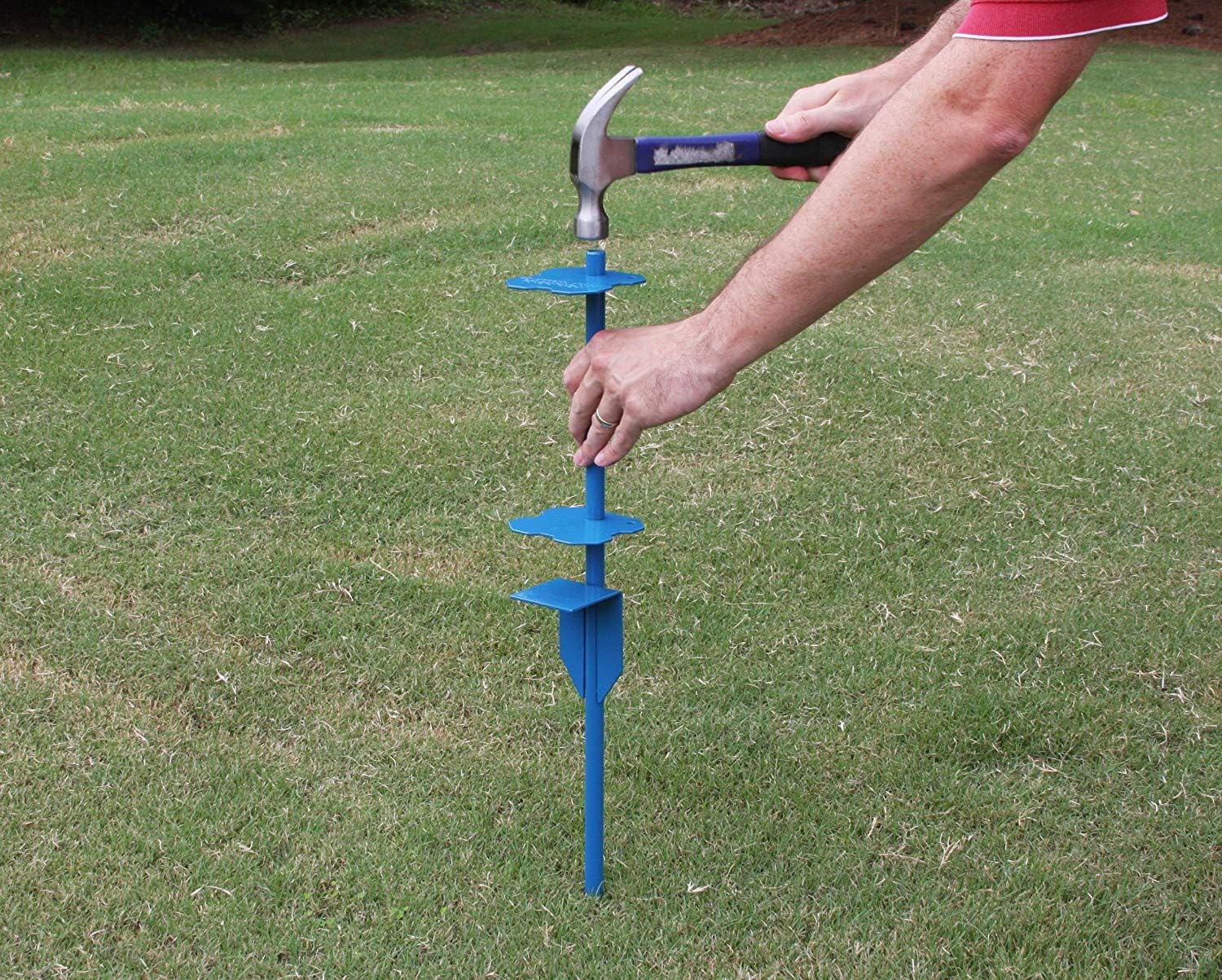 Loudon White Vinyl No-Dig Mailbox Post System & Mailbox | Includes a ground anchor stake for easy no-dig